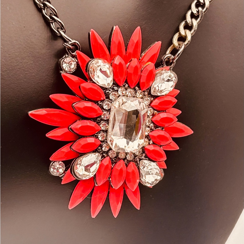 Amrita Singh Coral Crystal Statement Necklace NWT - Picture 4 of 12